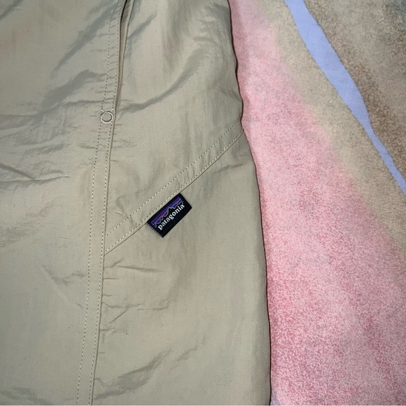 VTG Patagonia Tan Nylon Zip Convertible Pants men’s size L - Picture 3 of 11